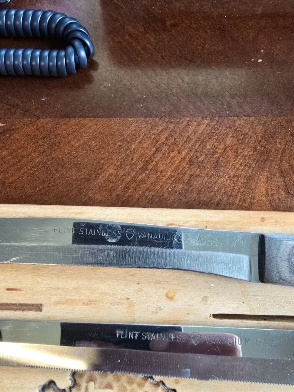 Vintage Ekco Flint Stainless Vanadium Knife Set with Wood Block USA Made